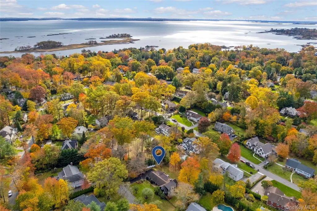 8 Douglas Circle Rye NY 10580