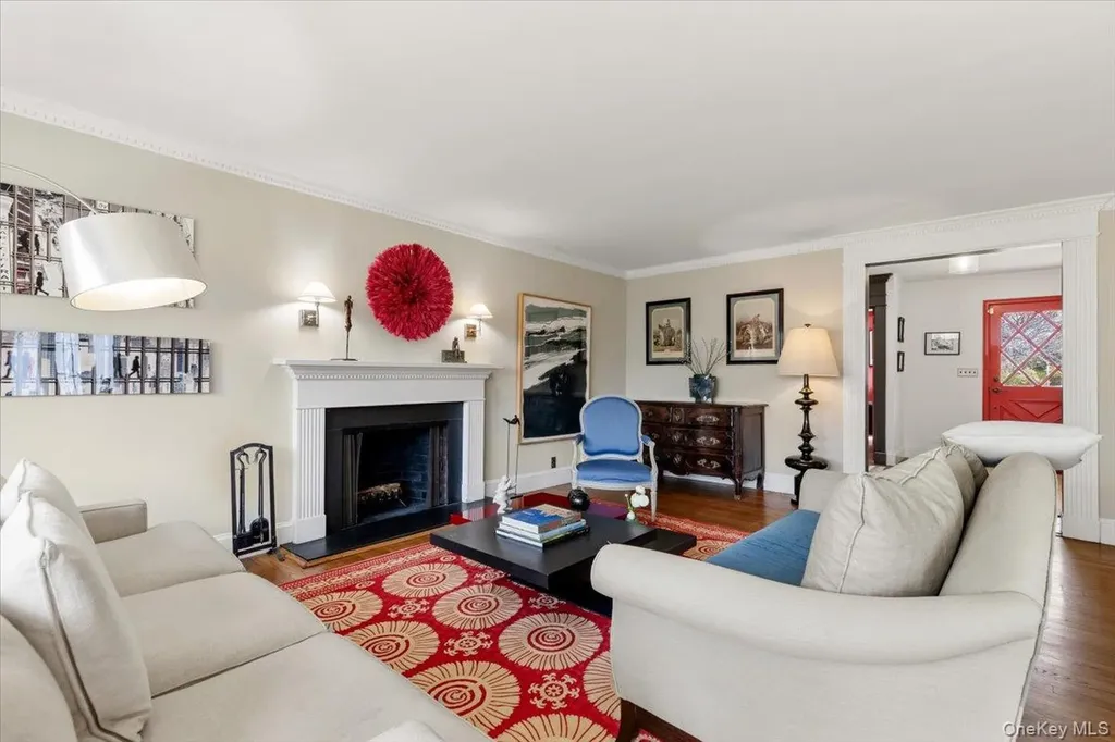 8 Douglas Circle Rye NY 10580