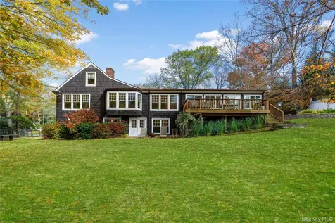 8 Douglas Circle Rye NY 10580