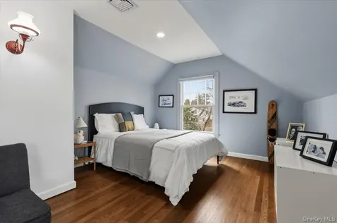8 Douglas Circle Rye NY 10580