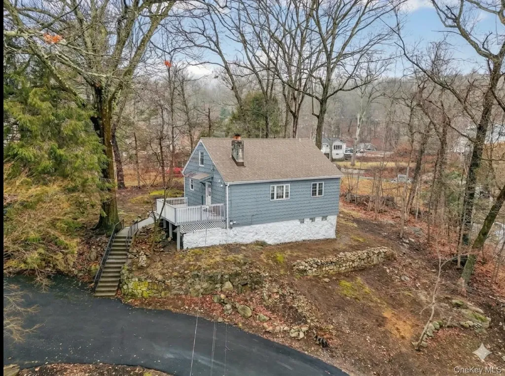 35 Avon Road Lake Peekskill NY 10537