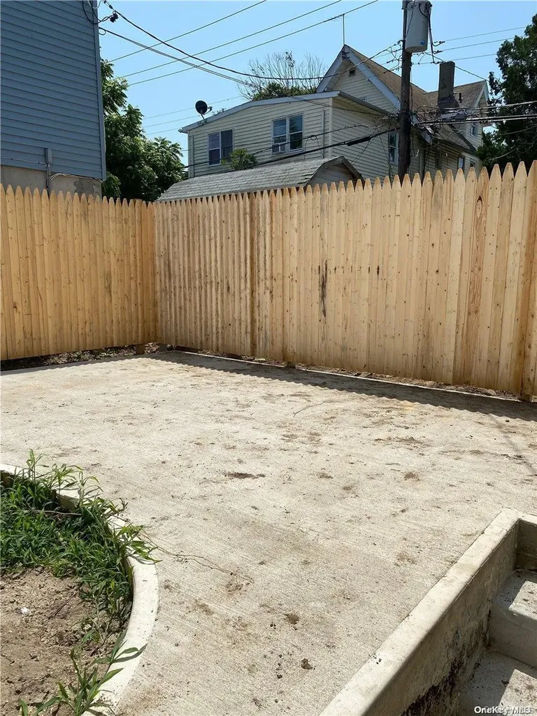 122 E Fulton Street Long Beach NY 11561
