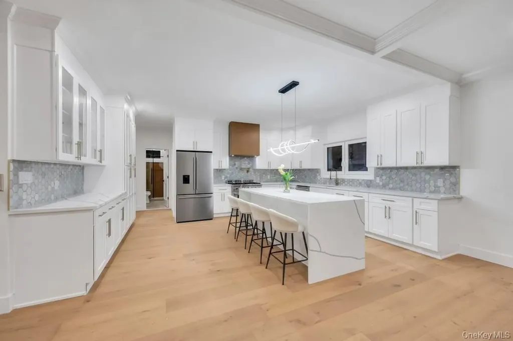 472 Farmranch Road E Bethpage NY 11714