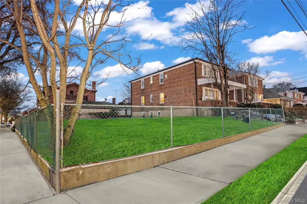196-64 45th Avenue Flushing NY 11358