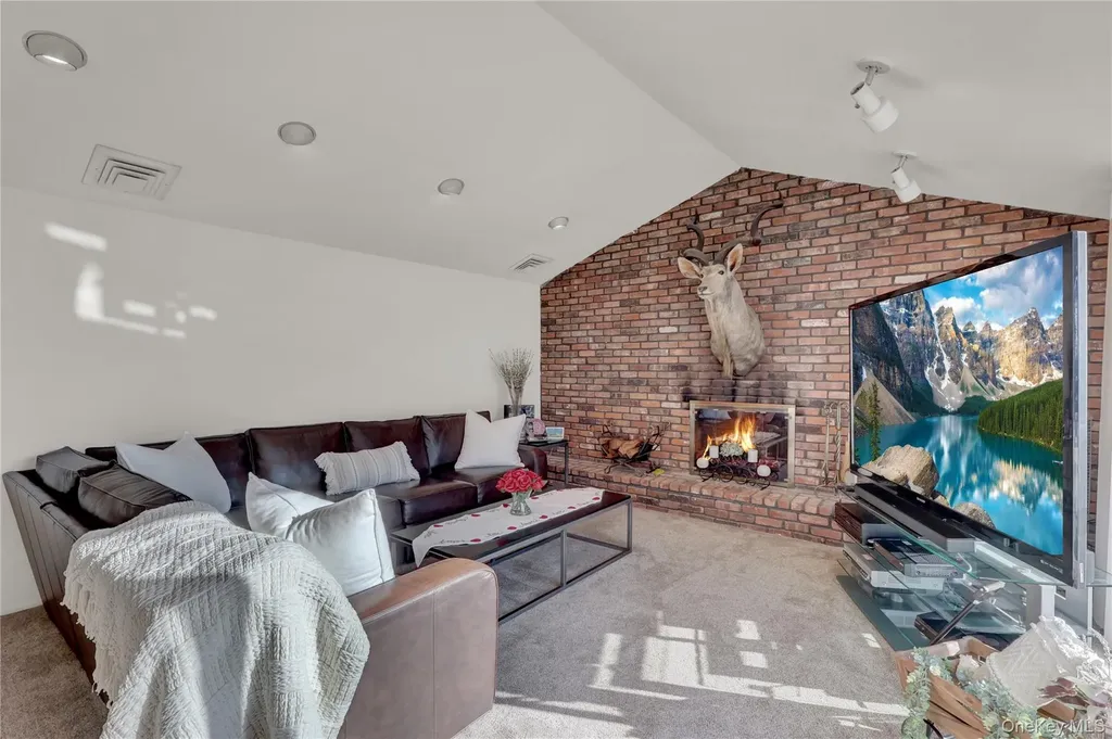 2988 Lee Place Bellmore NY 11710