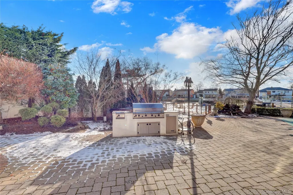 2988 Lee Place Bellmore NY 11710
