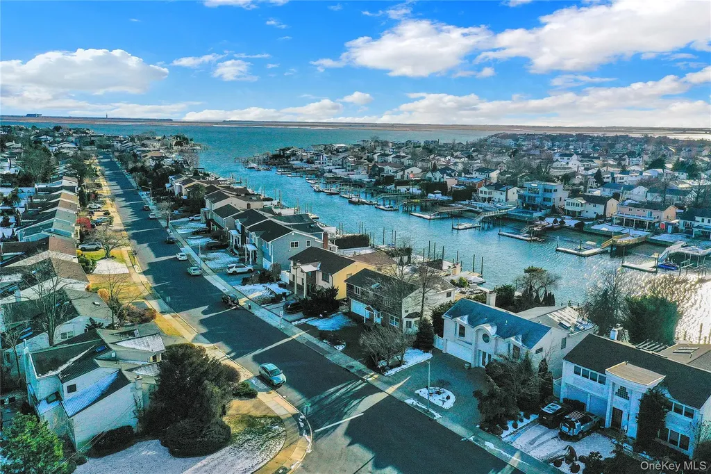 2988 Lee Place Bellmore NY 11710