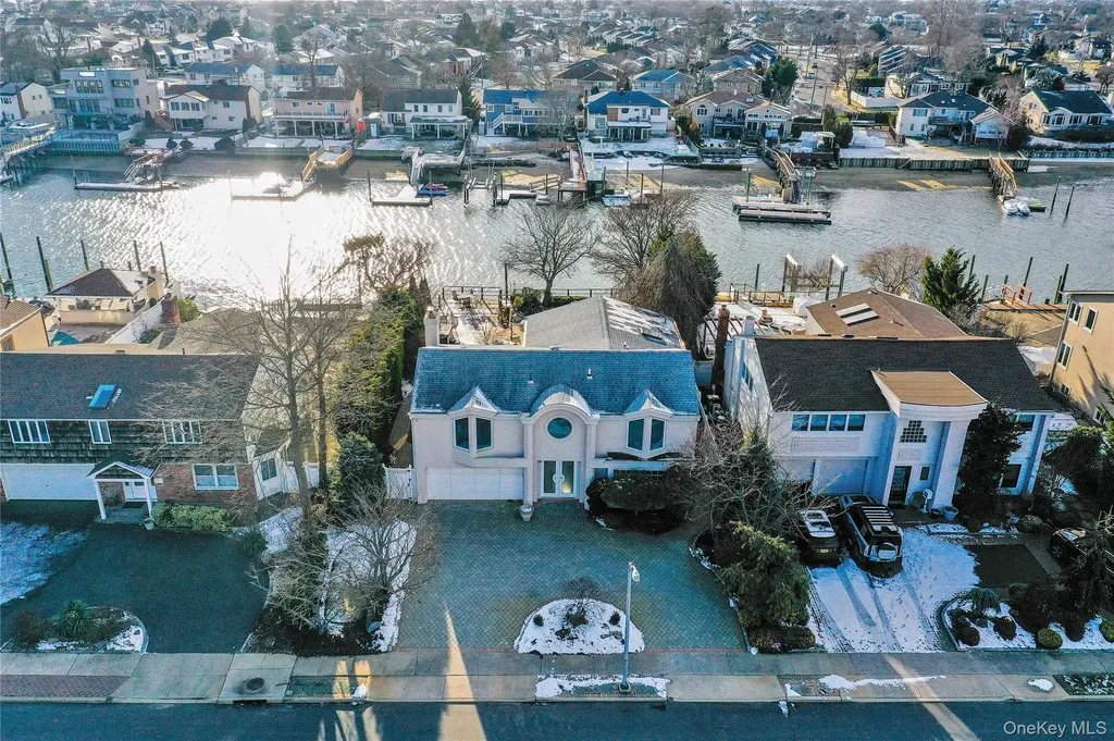 2988 Lee Place Bellmore NY 11710