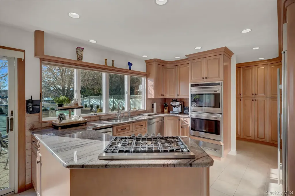 2988 Lee Place Bellmore NY 11710