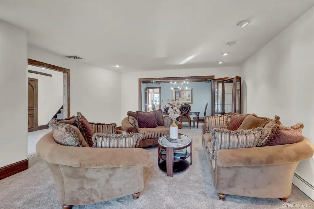 2988 Lee Place Bellmore NY 11710