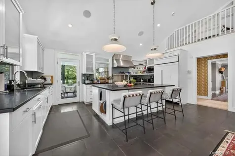 343 Chicken Valley Road Upper Brookville NY 11545