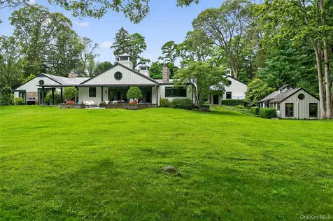 343 Chicken Valley Road Upper Brookville NY 11545