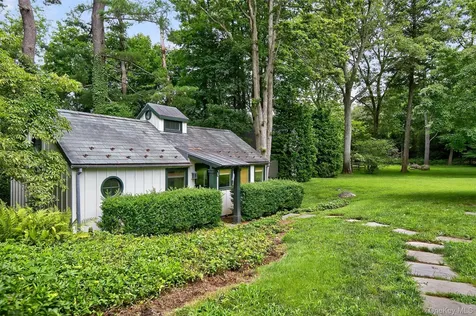 343 Chicken Valley Road Upper Brookville NY 11545