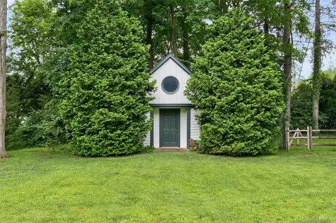 343 Chicken Valley Road Upper Brookville NY 11545