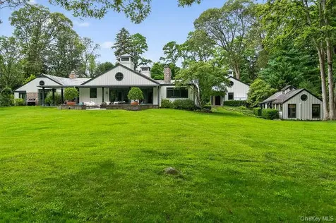 343 Chicken Valley Road Upper Brookville NY 11545