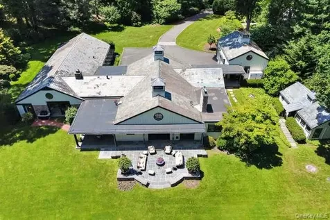 343 Chicken Valley Road Upper Brookville NY 11545