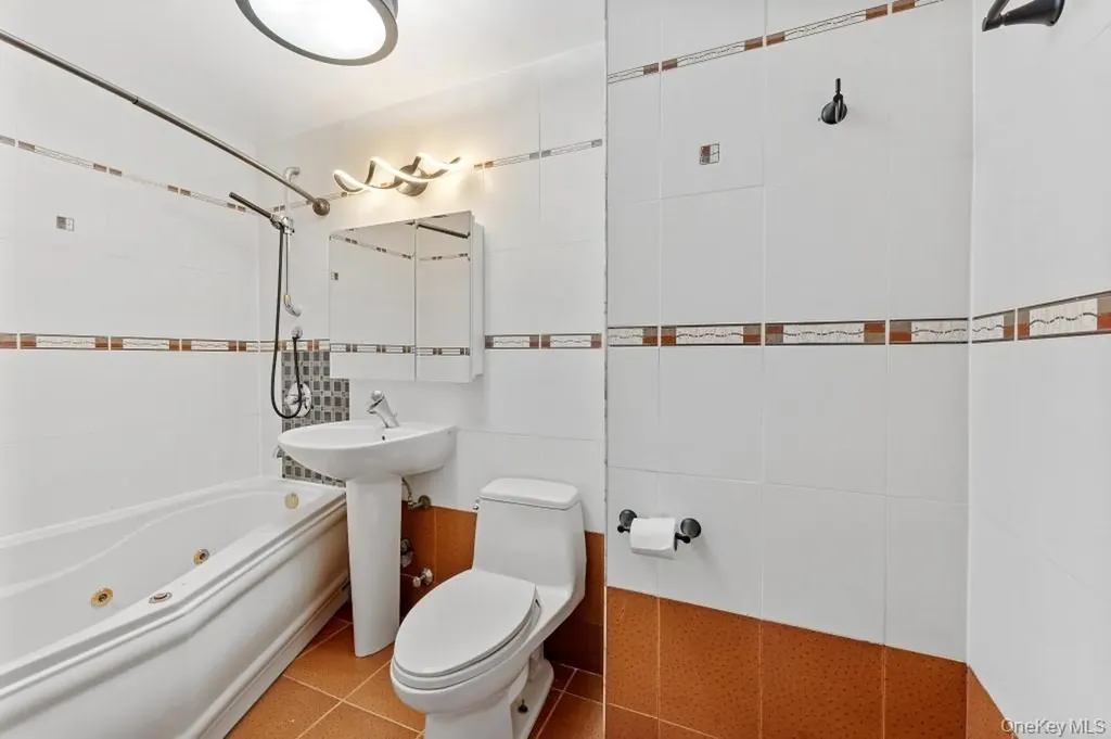 40 Brighton 1st Road Brooklyn NY 11235