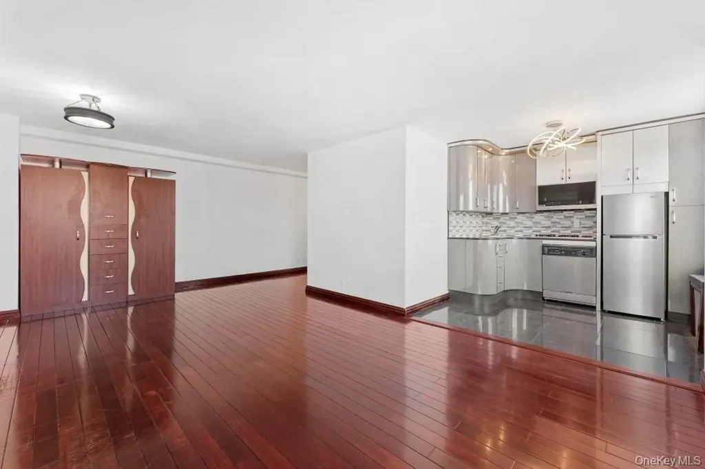 40 Brighton 1st Road Brooklyn NY 11235