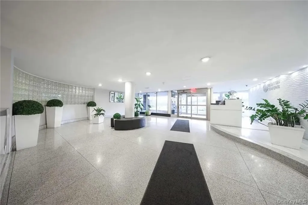 40 Brighton 1st Road Brooklyn NY 11235