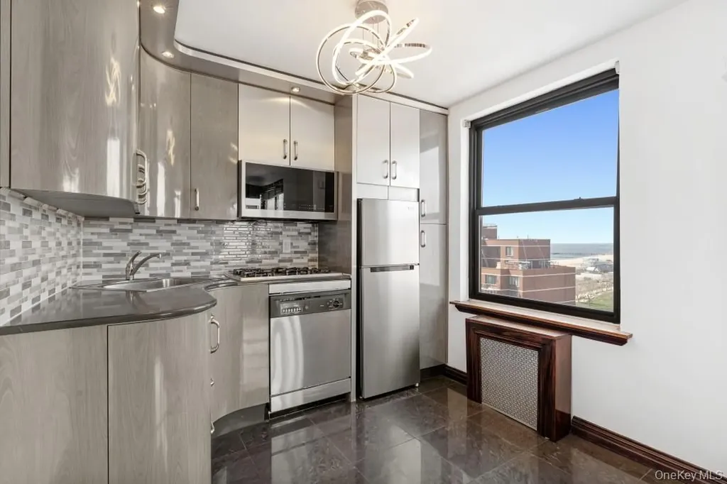 40 Brighton 1st Road Brooklyn NY 11235
