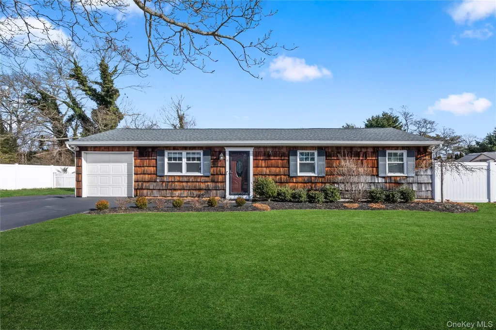 9 Golf Course Road Bellport NY 11713