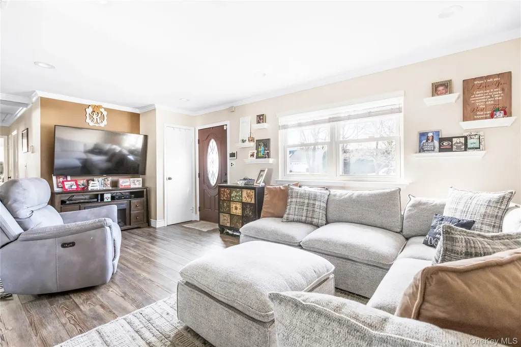 9 Golf Course Road Bellport NY 11713