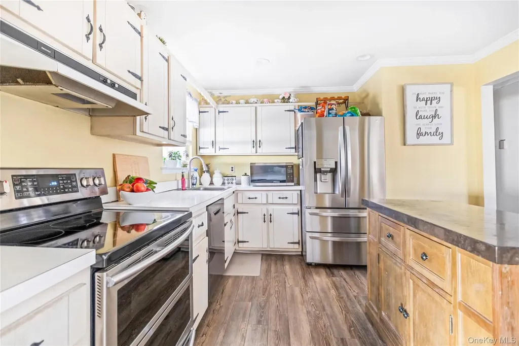 9 Golf Course Road Bellport NY 11713