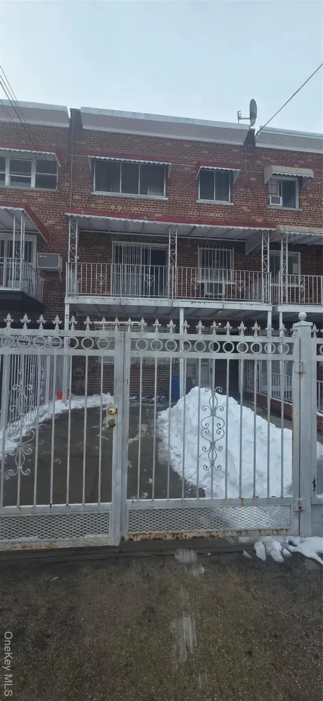 405 Saint Lawrence Avenue Bronx NY 10473
