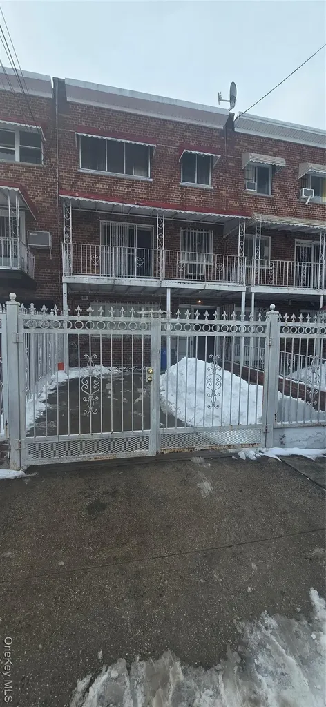 405 Saint Lawrence Avenue Bronx NY 10473
