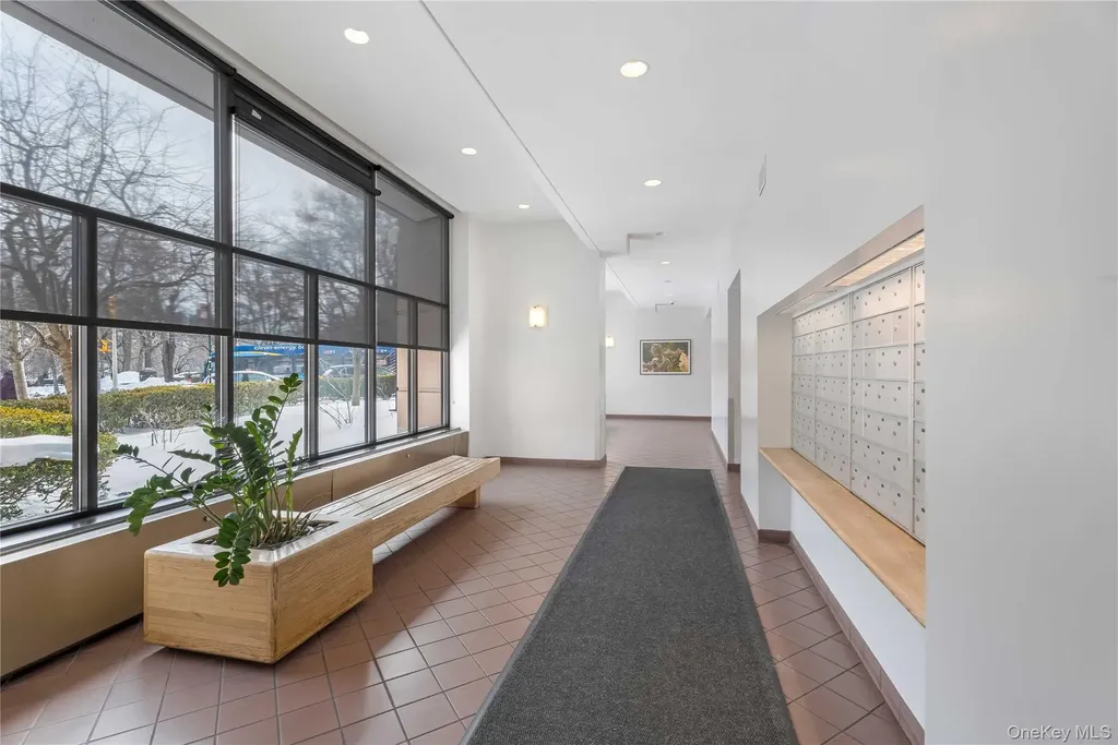 300 Cathedral Parkway New York (manhattan) NY 10026
