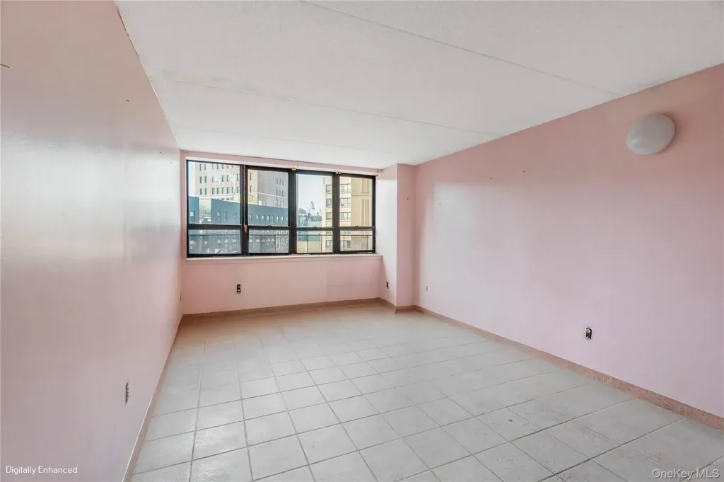 300 Cathedral Parkway New York (manhattan) NY 10026