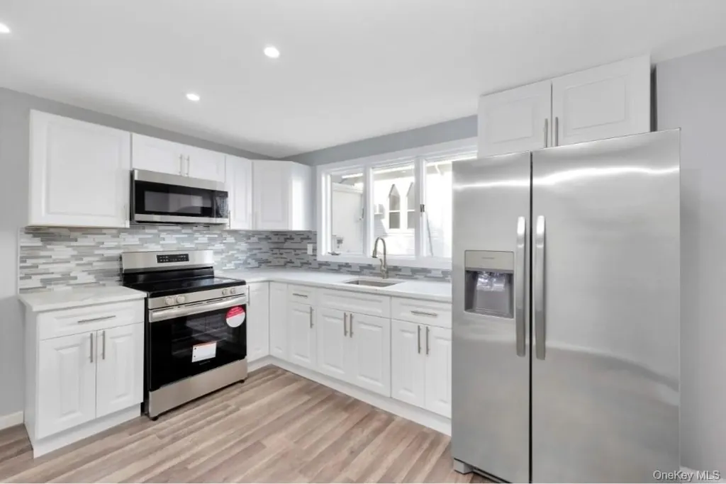 178 N Ocean Avenue Patchogue NY 11772