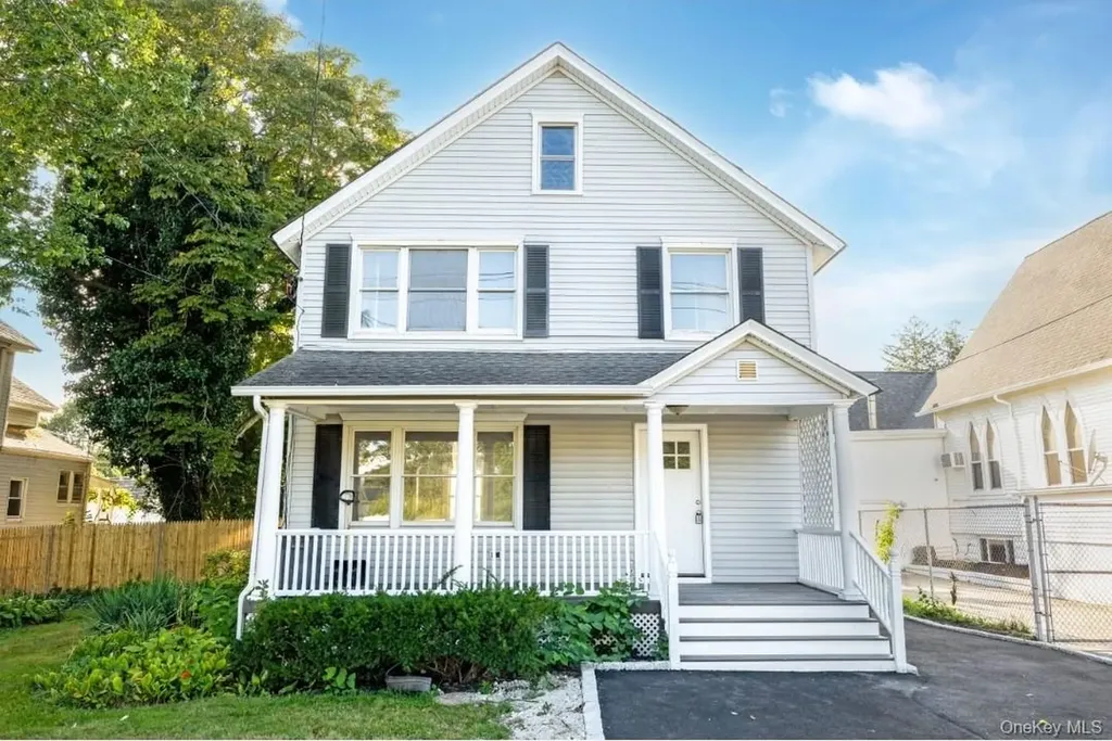 178 N Ocean Avenue Patchogue NY 11772