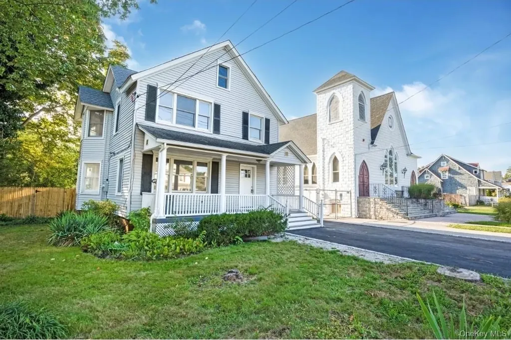 178 N Ocean Avenue Patchogue NY 11772