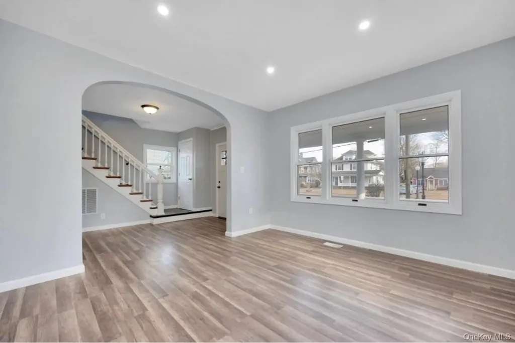 178 N Ocean Avenue Patchogue NY 11772