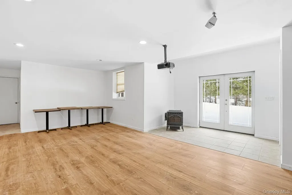 1010 Pine View New Windsor NY 12553