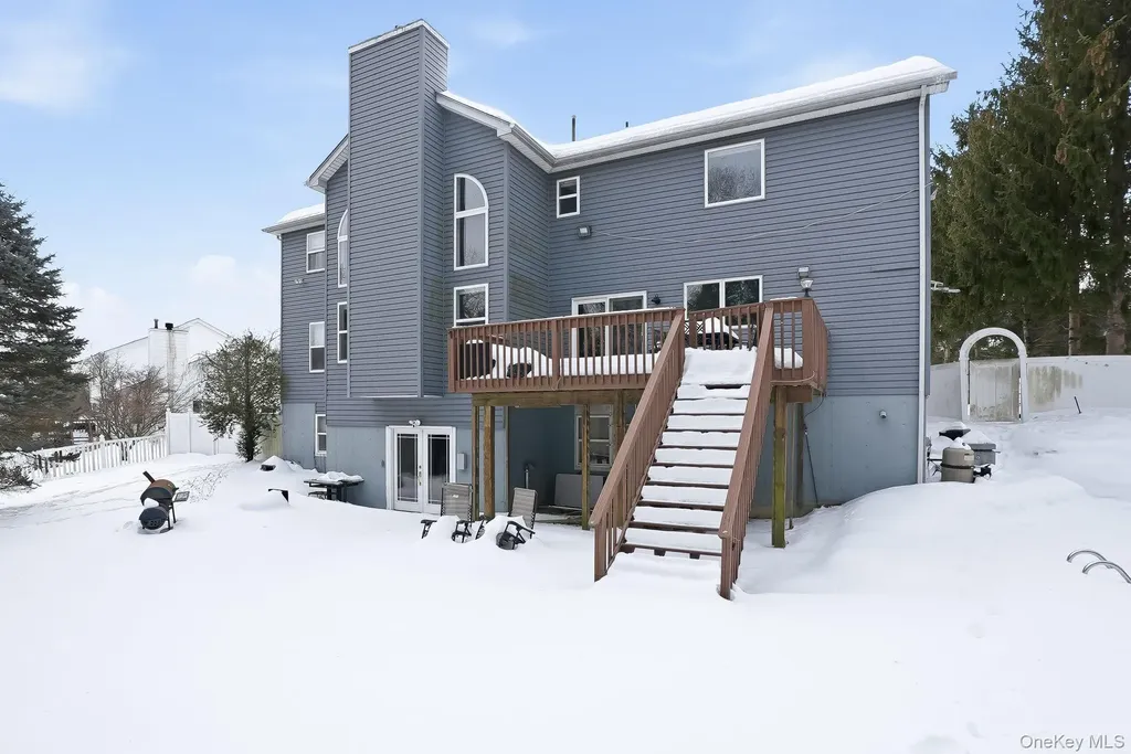 1010 Pine View New Windsor NY 12553