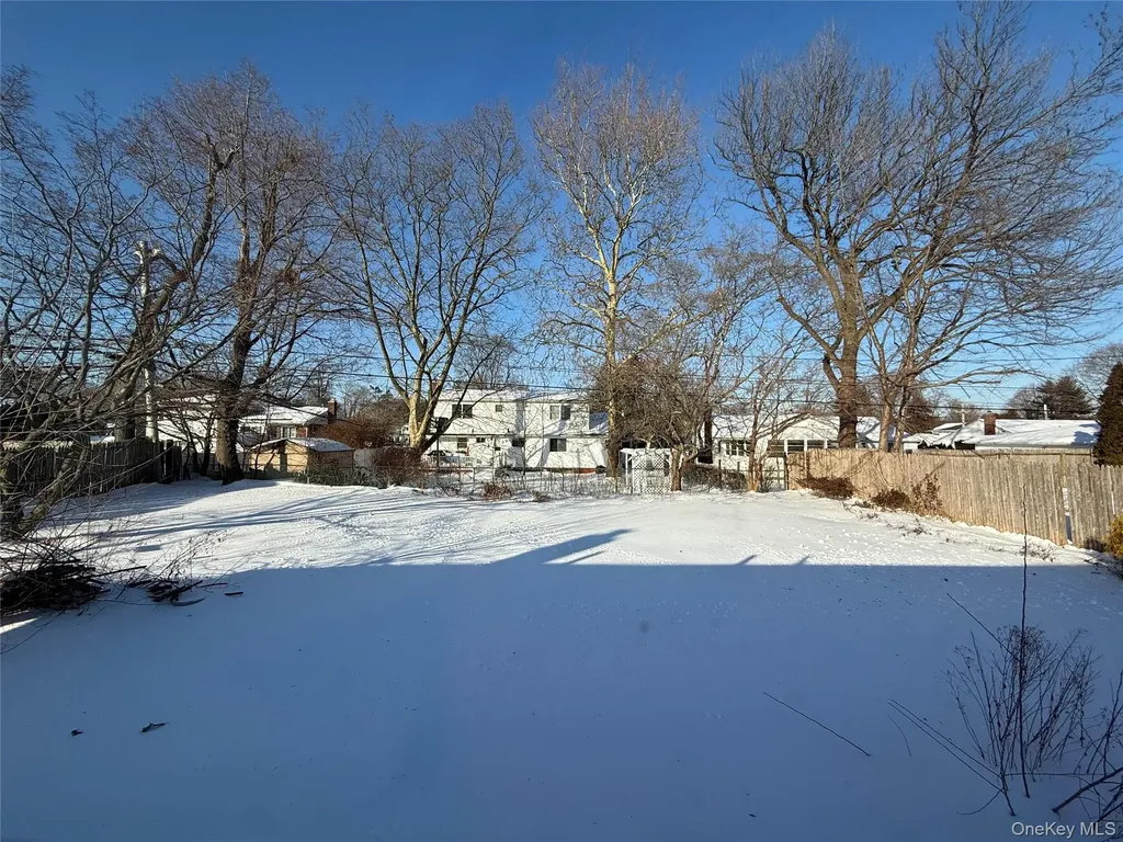 9 Hayrick Lane Commack NY 11725