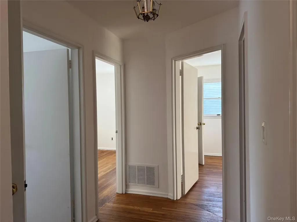 9 Hayrick Lane Commack NY 11725