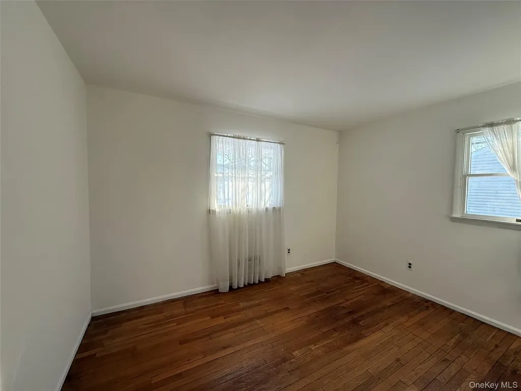 9 Hayrick Lane Commack NY 11725