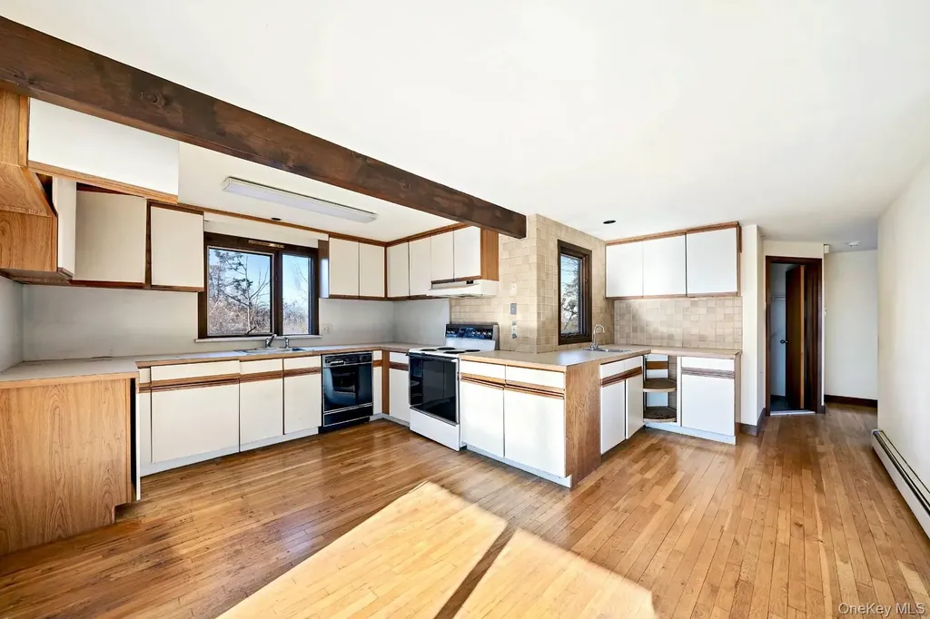 32 Old Canoe Place Road Hampton Bays NY 11946