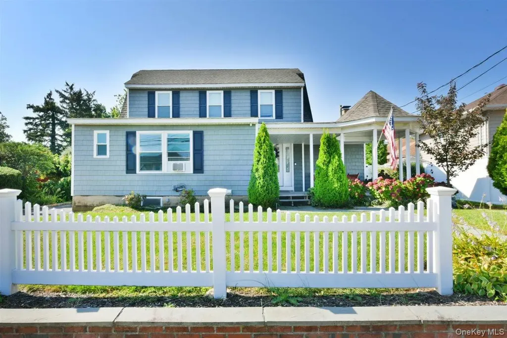 3 Berryhill Lane Bethpage NY 11714