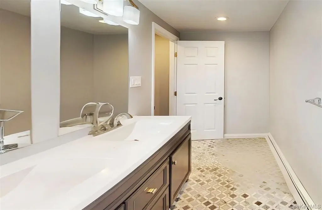 3 Berryhill Lane Bethpage NY 11714