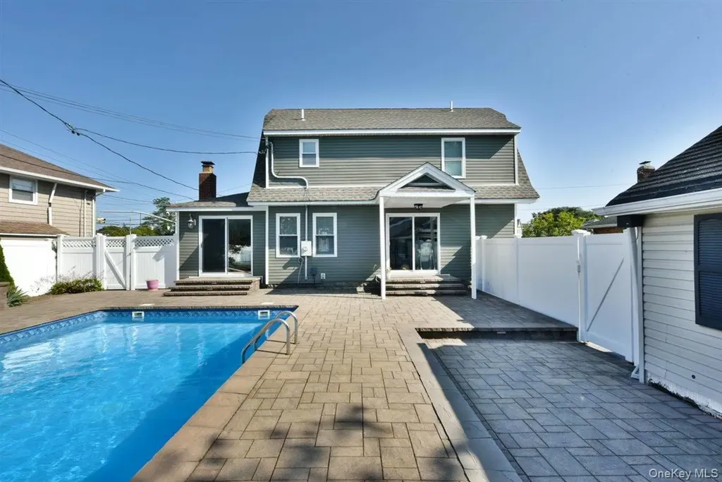 3 Berryhill Lane Bethpage NY 11714