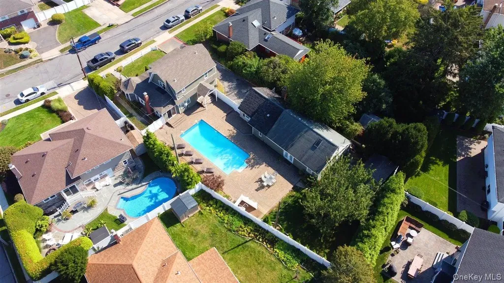 3 Berryhill Lane Bethpage NY 11714