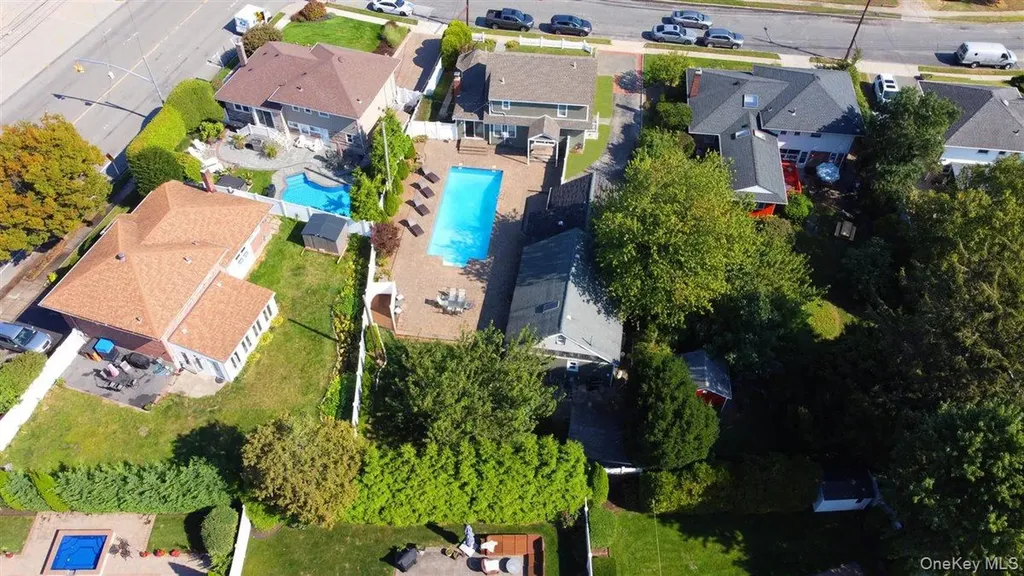 3 Berryhill Lane Bethpage NY 11714