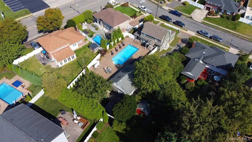 3 Berryhill Lane Bethpage NY 11714