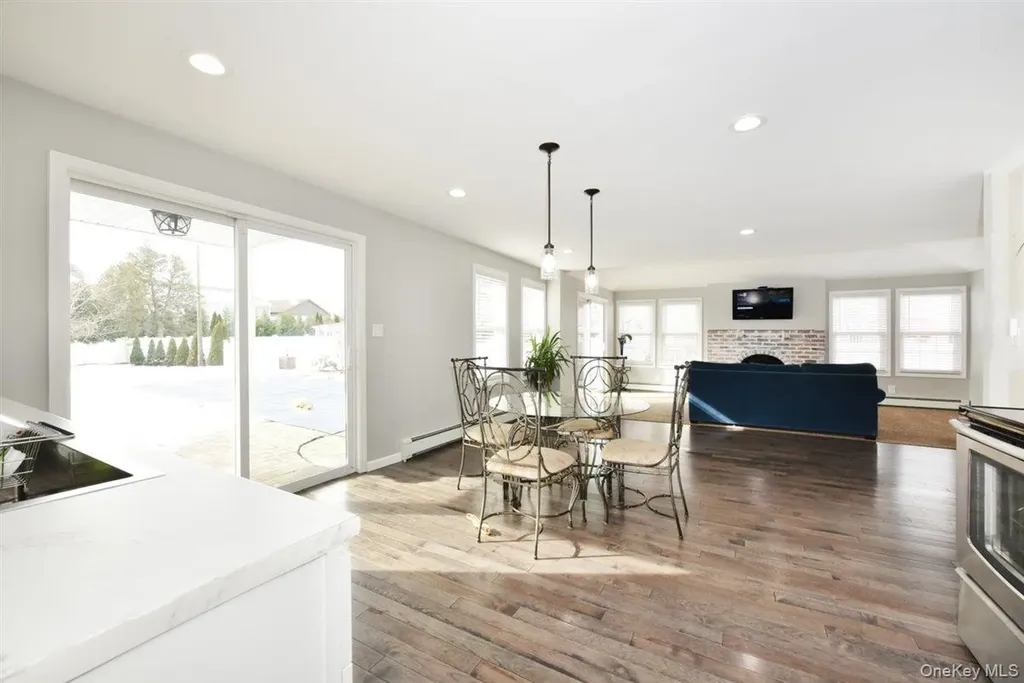 3 Berryhill Lane Bethpage NY 11714
