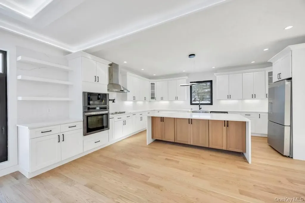 45 Ramble Lane Levittown NY 11756