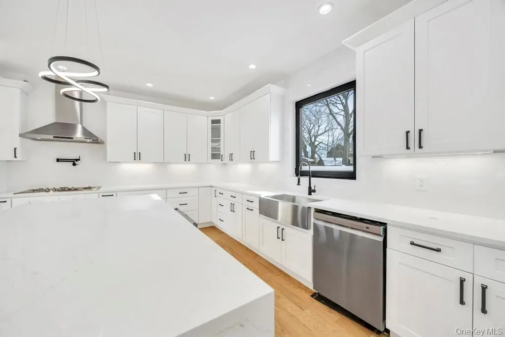 45 Ramble Lane Levittown NY 11756